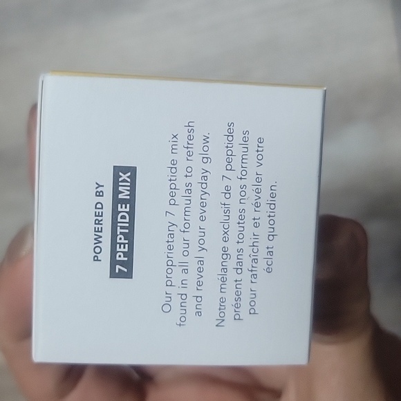 NIB Saturday Skin Yuzu Vitamin C Bright Eye Cream 15 ml - Picture 5 of 6